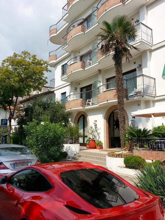 Ilios Residence Lido di Jesolo Exteriör bild